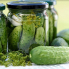 Křupavé nakládané okurky - 10 nejlepších receptů ve sklenicích na zimu
