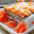 Sushi salát s vrstvami červené ryby: 5 lahodných receptů