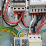 Co o tobě? Mluvím o kvalitním uzemnění a měřicí desce v mém domě...