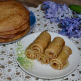 Palačinky na zakysanou smetanu - 7 receptů pro tenké palačinky s otvory