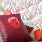 Jahody s cukrem bez vaření na zimu: 7 nejlepších receptů do lednice...