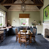 Kuchyně ve venkovském a provence stylu: 115+ elegantních a teplých řešení pro milovníky pohodlí