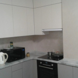 Kuchyně je platinová kráska.