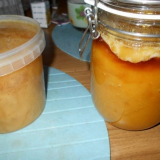 Proč se med stratifikuje na tekutý a hustý?