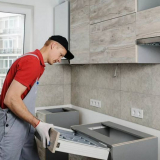 Montáž kuchyně svépomocí – návod krok za krokem