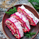 Sleď pod kožichem v pita chlebu: 6 receptů krok za krokem připraven...