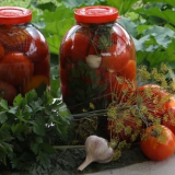 Solená rajčata: 10 chutných a jednoduchých receptů na zimu