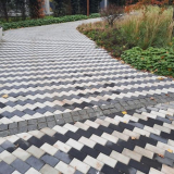 Pokládání dlažebních desek s vlastními rukama v chatě: krok za krokem návod