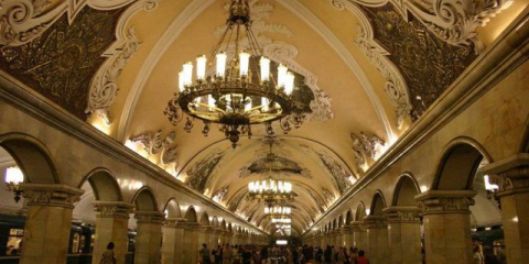 85 Let moskevský metropolitní. Historie výstavby pokračuje