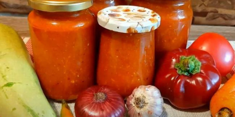 Adjika z cukety - 10 lahodných receptů na cuketovou adjika na zimu