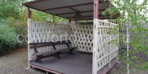 Gazebo economy varianta pro dávání vlastních rukou: pokyny krok za krokem