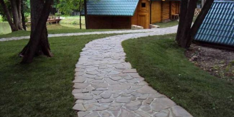 Betonové tratě: 130 obrazů použití v zahradě a na místě betonových cest a stop