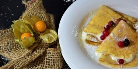 Palačinky s tvarohem: nejchutnější jednoduché recepty