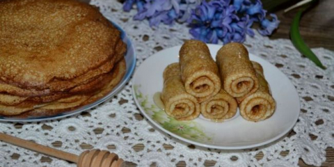 Palačinky na minerální vodě - recepty na tenké a chutné palačinky s otvory na minerální vodě