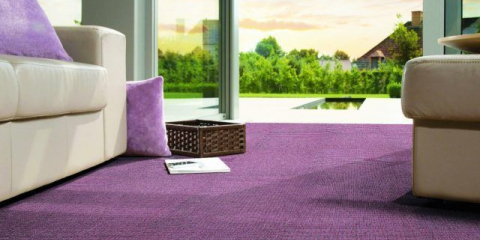 Jaký je rozdíl mezi kobercem a kobercem: hlavní rozdíly