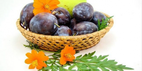 Jam z vypouštění a jablek (jednoduchý recept pro husté plumo apple jam)