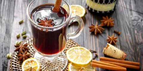 Svařené víno pro nový rok 2022: recepty na nápoje, fotografický design a nápady na podávání