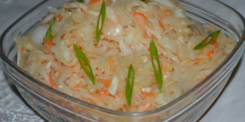 Křupavé zelí ve slaném nálevu na zimu: 5 chutných receptů