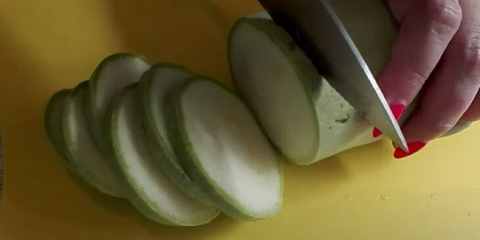 Cuketa se sýrem v troubě - rychlé a chutné!