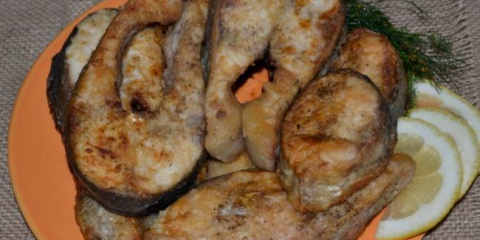 Smažený kapr na pánvi: 5 kuchařských receptů