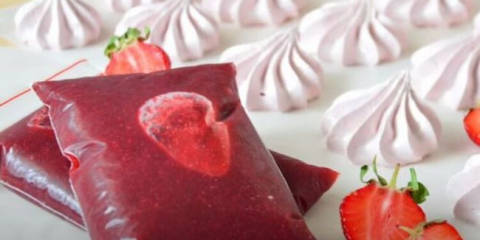 Jahody s cukrem bez vaření na zimu: 7 nejlepších receptů do lednice a mrazáku