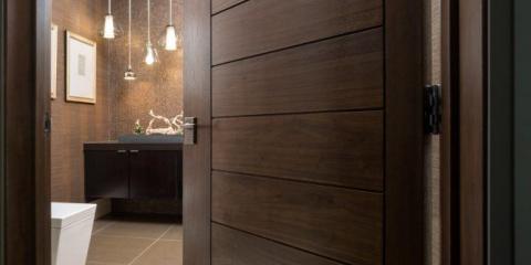 Interiérové ​​dveře z ekodýhy: tipy pro výběr a jak ušetřit při nákupu dveří?