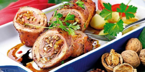 Masové rolky pro nový rok 2022: lahodné a nejjednodušší domácí recepty