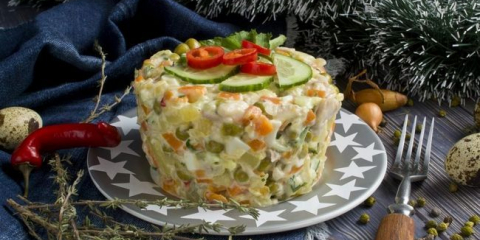 Novoroční saláty pro rok 2022: chutné a nové recepty doma s vlastními rukama