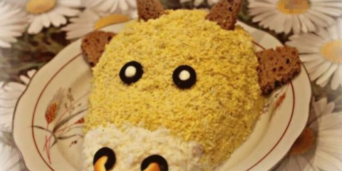 Nové saláty pro nový rok bílého kovu býka: jednoduché a chutné recepty