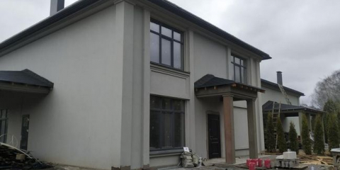Zkontrolujte stav omítky na fasádě fetaway domu, sádry dva roky