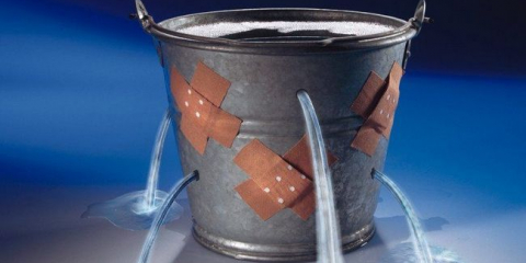 Zásoba vody, konstantní tlak ve venkovském domě nebo venkovském domě.