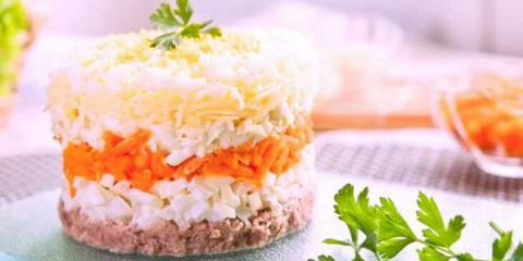 Mimosový salát - klasické recepty se správným pořadím vrstev