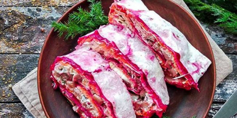 Sleď pod kožichem v pita chlebu: 6 receptů krok za krokem připravených s rolkou