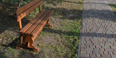 Lavička pro kutily pro letní sídlo: možnosti pro lavičky s kresbami