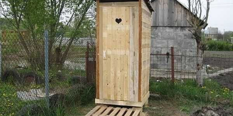 Diy toaleta v zemi. Foto krok za krokem