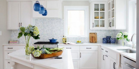 Rohové kuchyňské sluchátka (100+ fotoy): přehled stylových a moderních řešení pro malou kuchyni